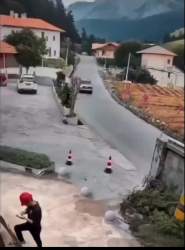 582481 B