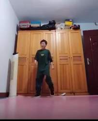 712776 B