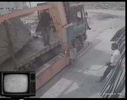 1394352 B
