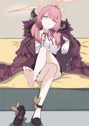 2332903 B