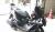 17歳重体27日午後10時15分頃バイクが対向車と正面衝突する事故が発生したこの事故でバイクに乗っていた3人が救急搬送されたが男子高生(17)が内蔵損傷で意識不明の重体男子高生(17)が外傷性硬膜下血腫で意識不明の重体解体工の男性(18)が骨盤と足の骨折でショック状態となり重体となった現場は片側1車線の直線道路でバ