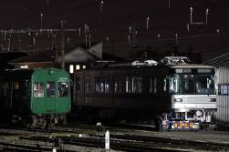 303661 B