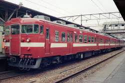 870483 B