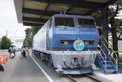 295861 B
