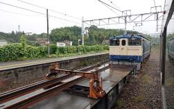 609445 B
