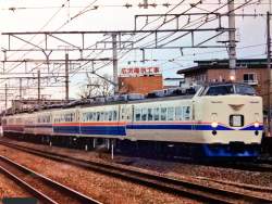 272036 B