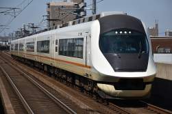 152083 B