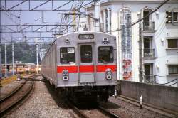 781739 B