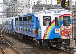 322687 B