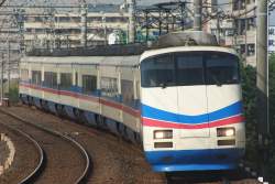 884960 B
