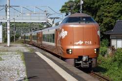 570868 B
