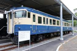898285 B