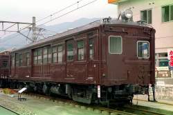 123079 B