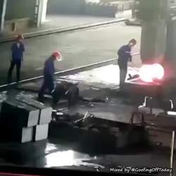 452359 B