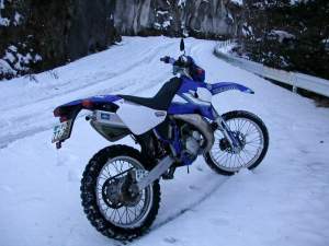 282007 B