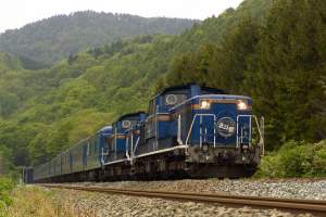 468284 B