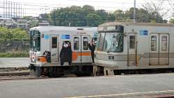 381082 B