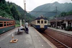 389255 B