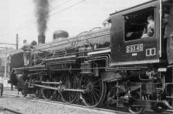 250693 B