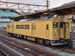 585311 B