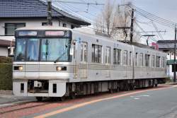 245206 B