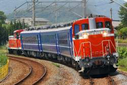 273207 B
