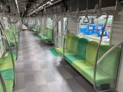 647771 B
