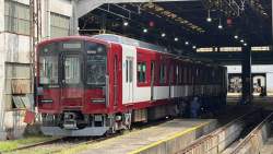 404289 B