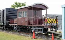495935 B