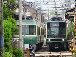 271101 B