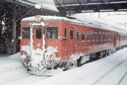104580 B