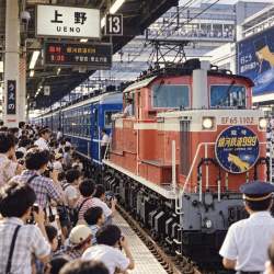 322672 B
