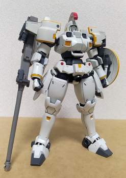 323928 B